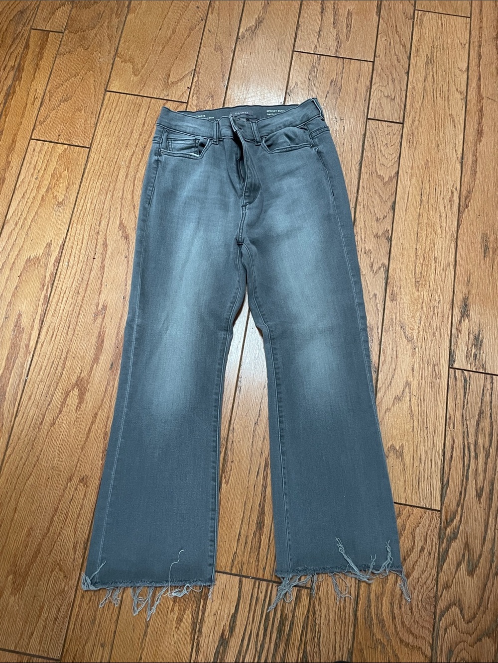 DL1961 Women's Gray Cropped Jeans with Raw Frayed Hem